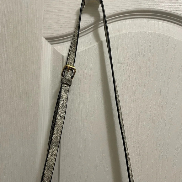 BCBG Faux Silver Python Handbag in great conditions - Picture 7 of 12